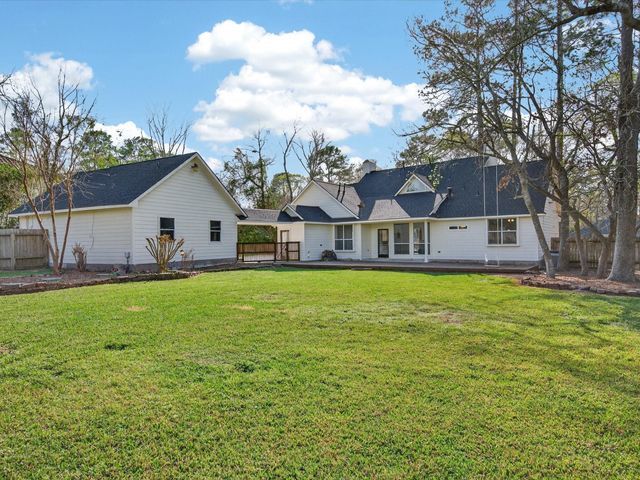 905 Carriage Hills Boulevard, Conroe, TX 77384