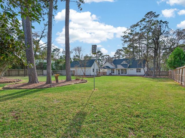 905 Carriage Hills Boulevard, Conroe, TX 77384