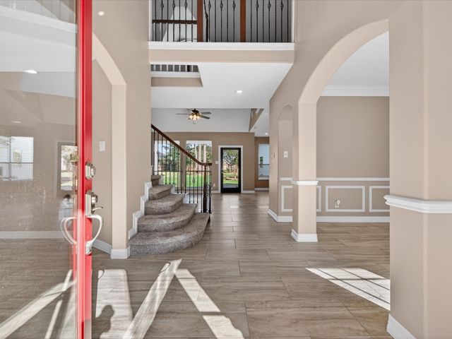 905 Carriage Hills Boulevard, Conroe, TX 77384