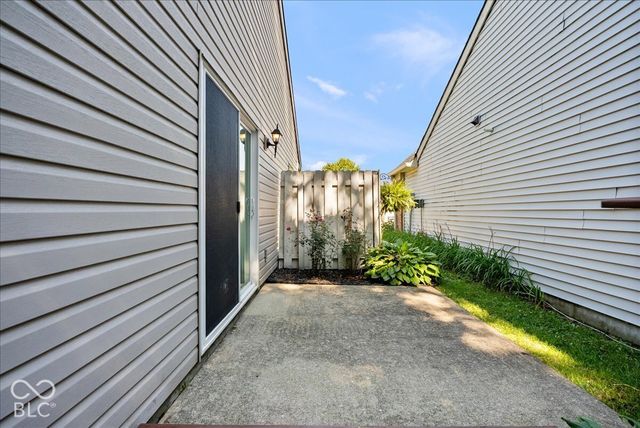6727 Sundown Drive S, Indianapolis, IN 46254