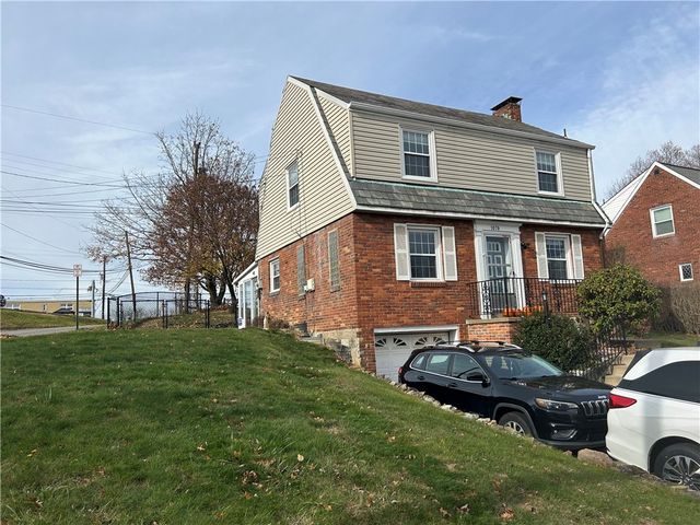 1070 Arbor Dr, Green Tree, PA 15220