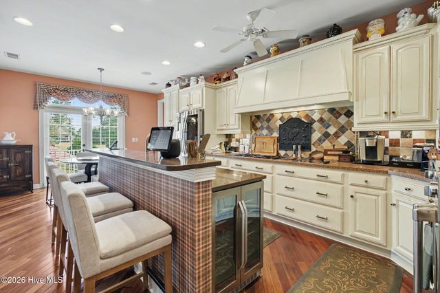 665 Stanton Hall Drive NW, Calabash, NC 28467