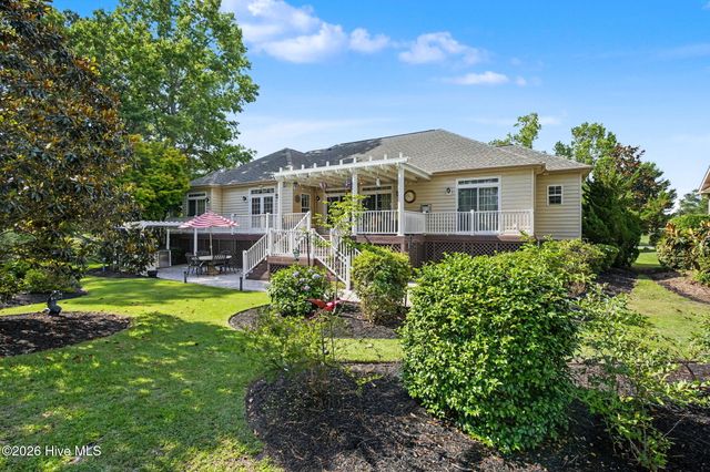 665 Stanton Hall Drive NW, Calabash, NC 28467