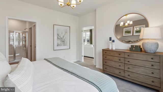 128 DELHAAS CIR, Bristol, PA 19007