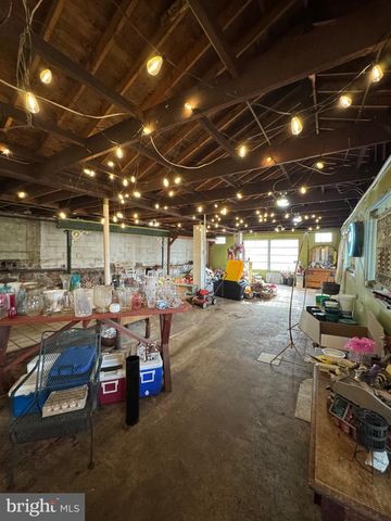 233 SCOTTDALE RD, Lansdowne, PA 19050