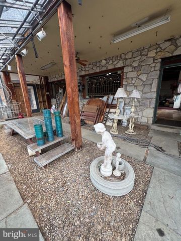 233 SCOTTDALE RD, Lansdowne, PA 19050