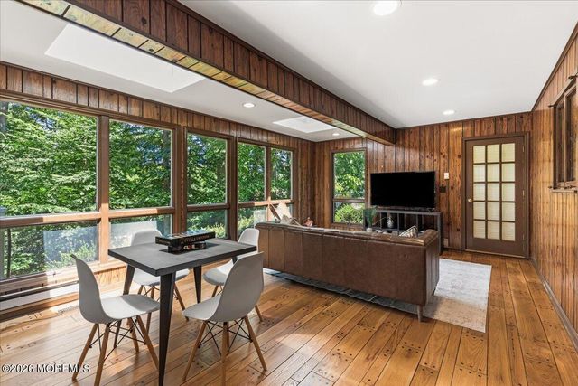 11 Galloping Hill Road, Holmdel, NJ 07733