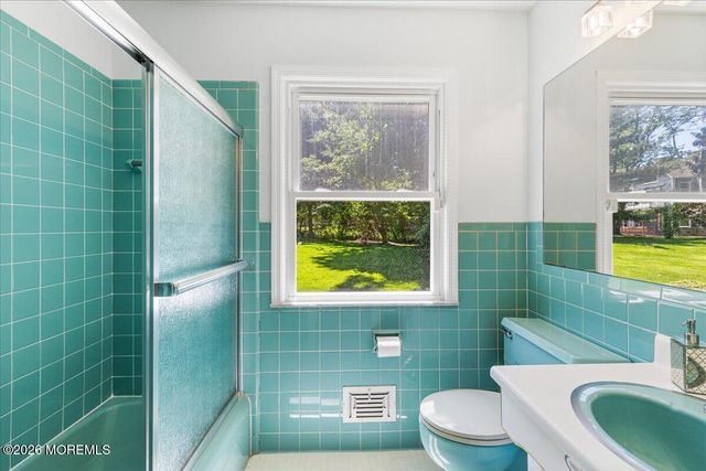11 Galloping Hill Road, Holmdel, NJ 07733