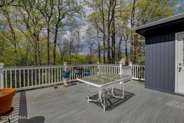 11 Galloping Hill Road, Holmdel, NJ 07733