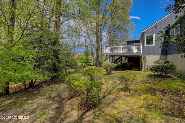 11 Galloping Hill Road, Holmdel, NJ 07733
