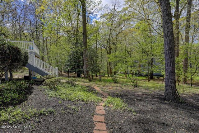 11 Galloping Hill Road, Holmdel, NJ 07733