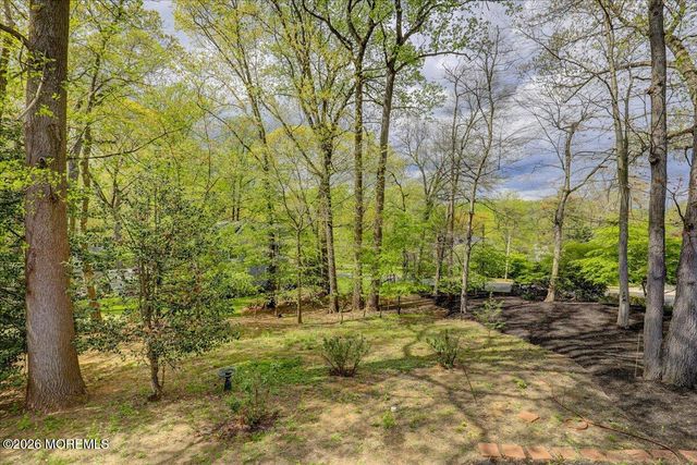 11 Galloping Hill Road, Holmdel, NJ 07733