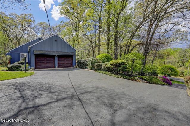 11 Galloping Hill Road, Holmdel, NJ 07733