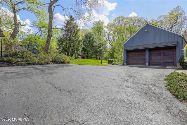 11 Galloping Hill Road, Holmdel, NJ 07733