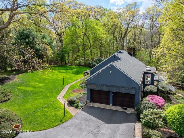 11 Galloping Hill Road, Holmdel, NJ 07733