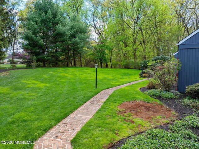 11 Galloping Hill Road, Holmdel, NJ 07733