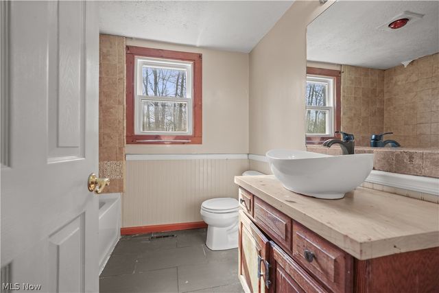 5006 Maderia Drive, West Salem, OH 44287