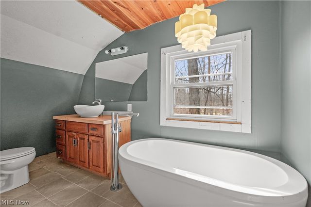 5006 Maderia Drive, West Salem, OH 44287