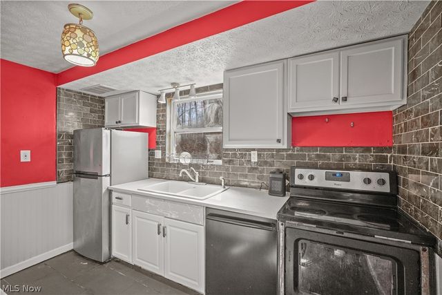 5006 Maderia Drive, West Salem, OH 44287