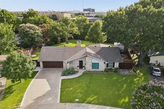 2732 Bay Meadows Circle, Farmers Branch, TX 75234