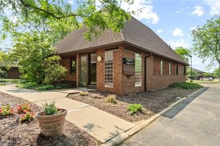 2400 Wales Avenue NW D, Massillon, OH 44646
