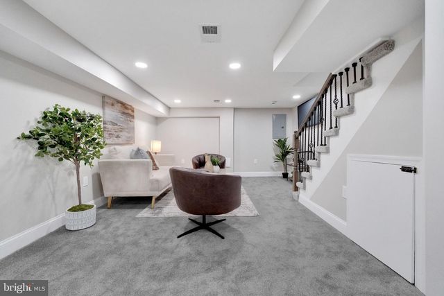 4035 BENNING RD NE, Washington, DC 20019