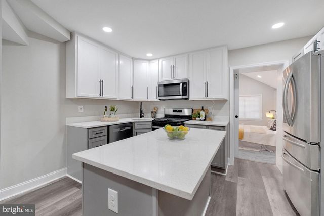 4035 BENNING RD NE, Washington, DC 20019