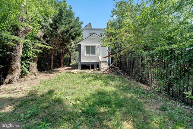 4035 BENNING RD NE, Washington, DC 20019