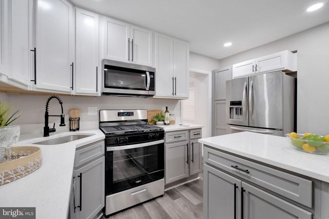 4035 BENNING RD NE, Washington, DC 20019