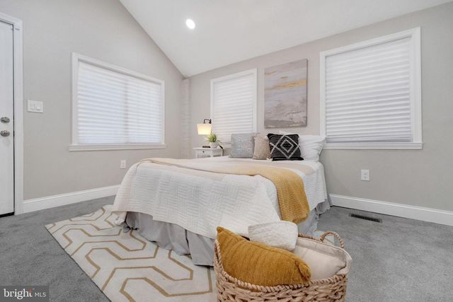 4035 BENNING RD NE, Washington, DC 20019