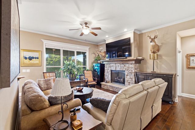 123 Prestwick Drive, Georgetown, KY 40324