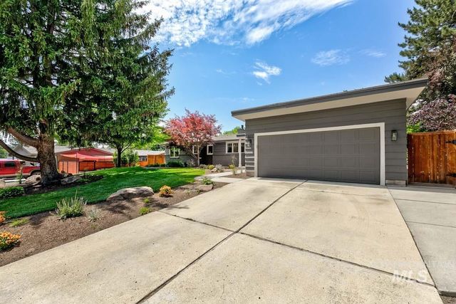 3011 N Crane Creek Rd., Boise, ID 83702