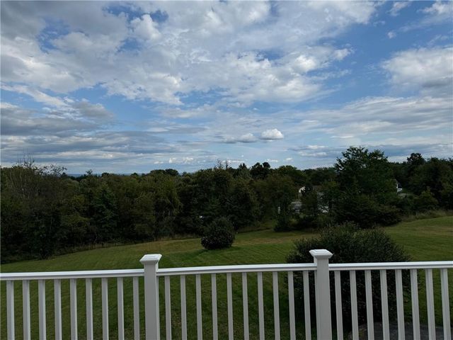 10 Ashlyn Drive, Marlboro, NY 12542