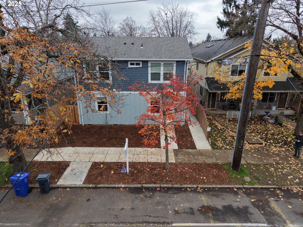 6537 Se WOODSTOCK Blvd, Portland, OR 97206