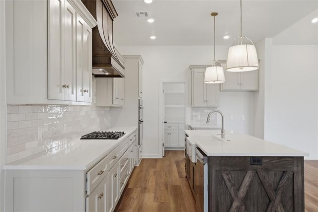 9027 Avington Way, Guthrie, OK 73044