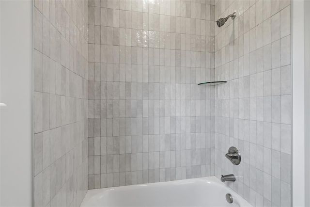 9027 Avington Way, Guthrie, OK 73044