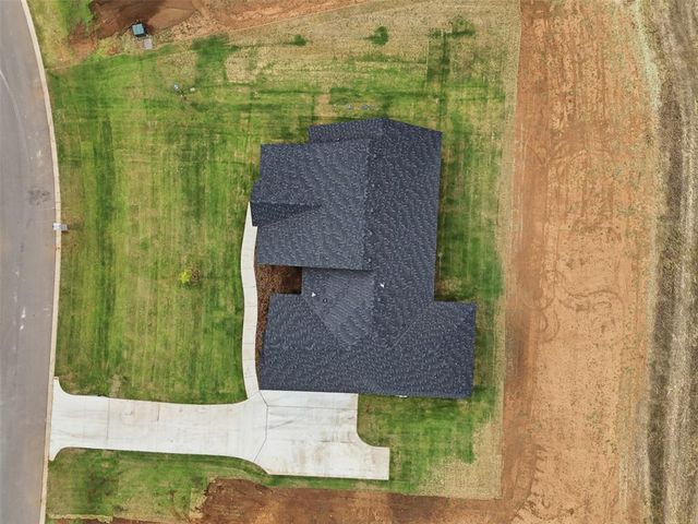 9027 Avington Way, Guthrie, OK 73044
