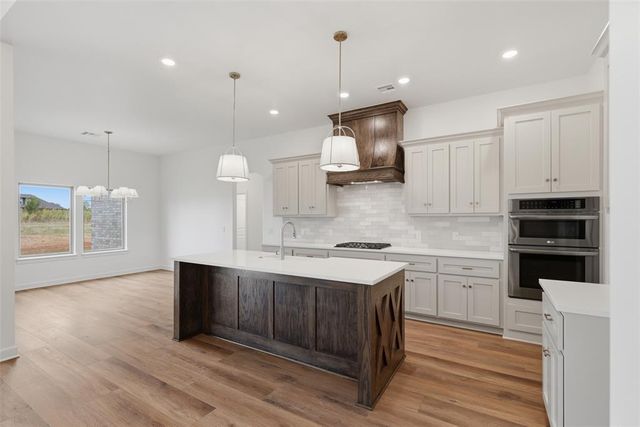 9027 Avington Way, Guthrie, OK 73044