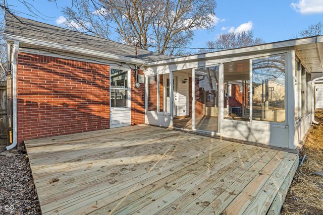 22 Sayre Drive, Greenwood, IN 46143