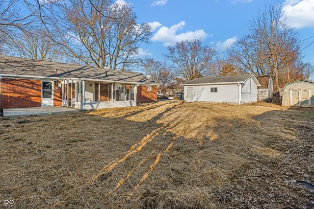 22 Sayre Drive, Greenwood, IN 46143