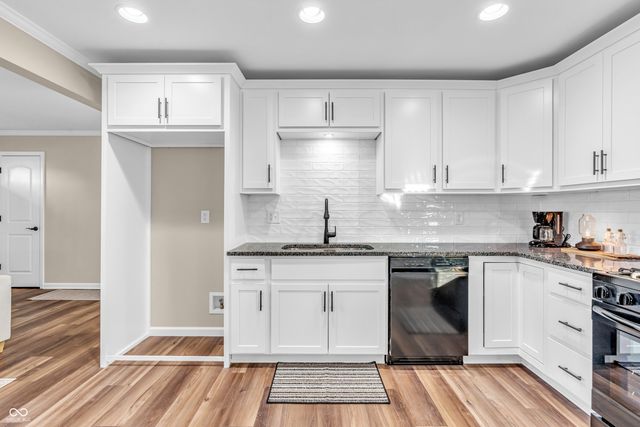 22 Sayre Drive, Greenwood, IN 46143