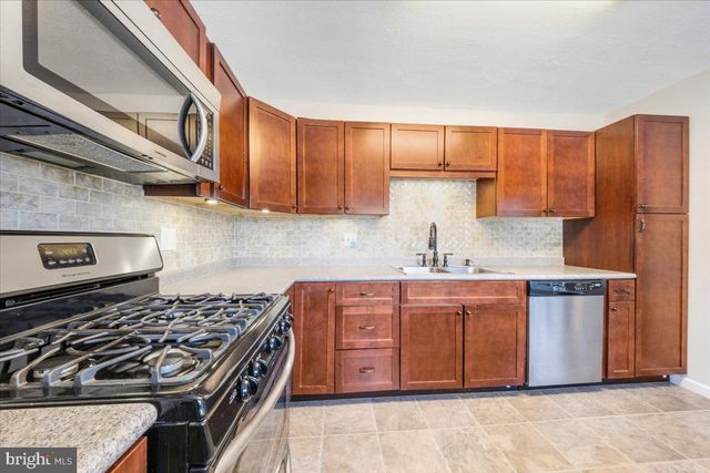 376 CLEVELAND AVE, West Berlin, NJ 08091