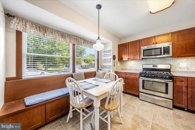 376 CLEVELAND AVE, West Berlin, NJ 08091