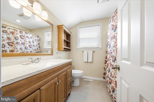 376 CLEVELAND AVE, West Berlin, NJ 08091