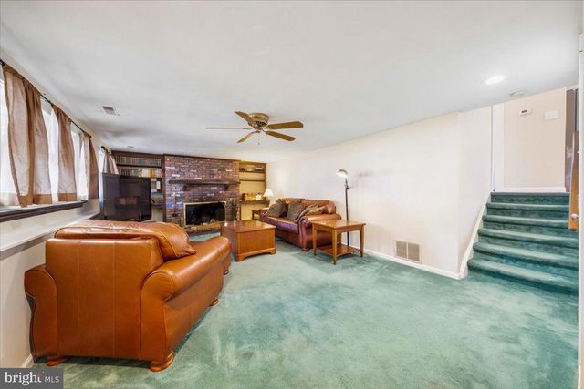 376 CLEVELAND AVE, West Berlin, NJ 08091