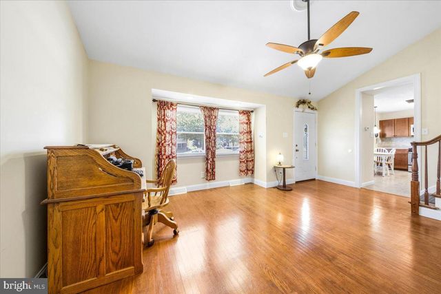 376 CLEVELAND AVE, West Berlin, NJ 08091