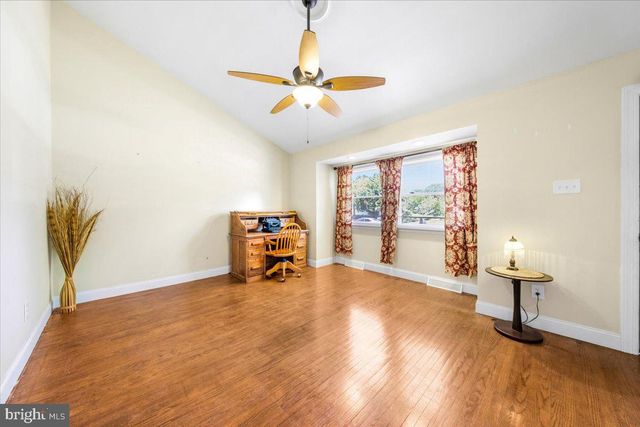 376 CLEVELAND AVE, West Berlin, NJ 08091