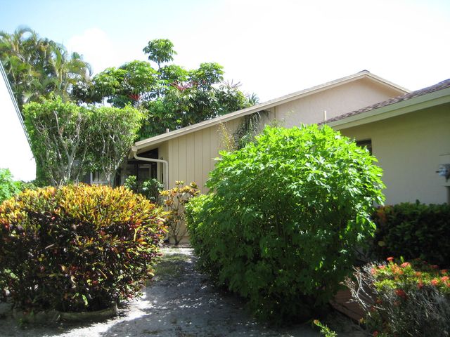 2500 NW 10th Street, Delray Beach, FL 33445