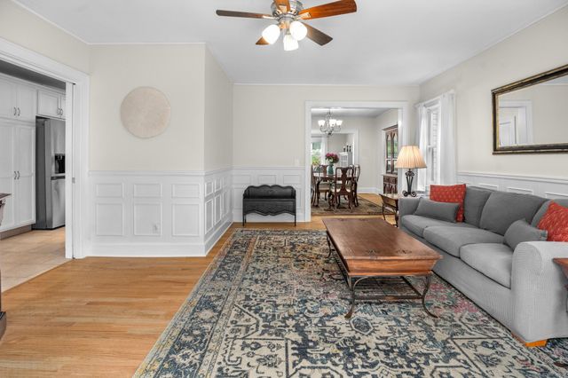 14 Maple Street, Darien, CT 06820