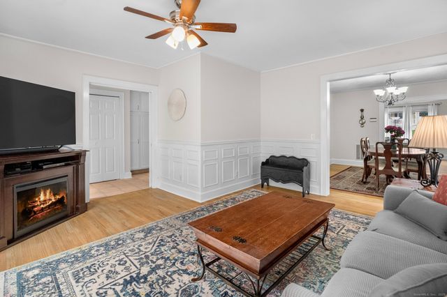 14 Maple Street, Darien, CT 06820